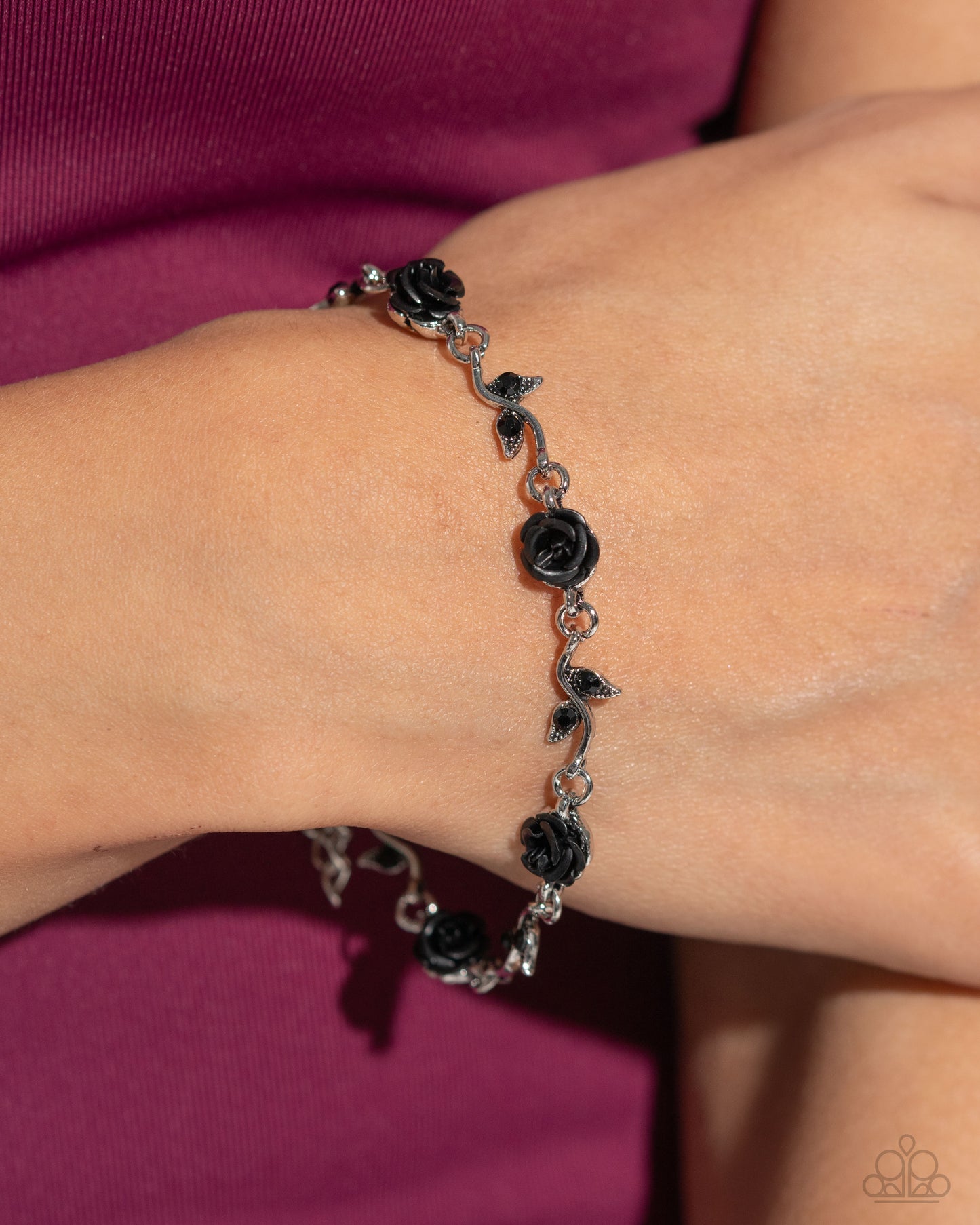 Roses Supposes - Black Paparazzi Accessories