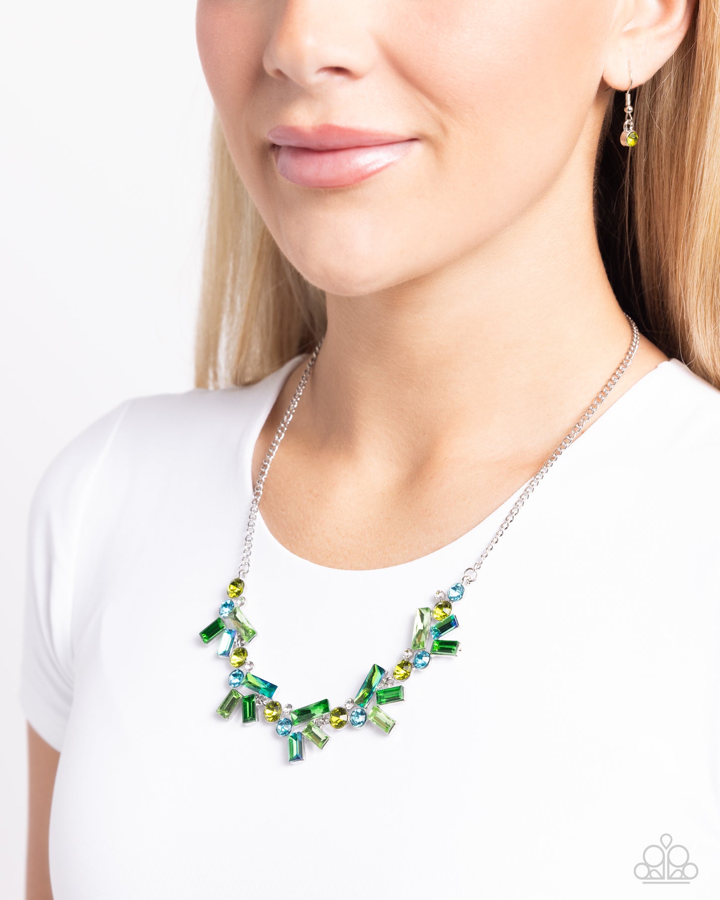 Serene Statement - Green Paparazzi Azccessories