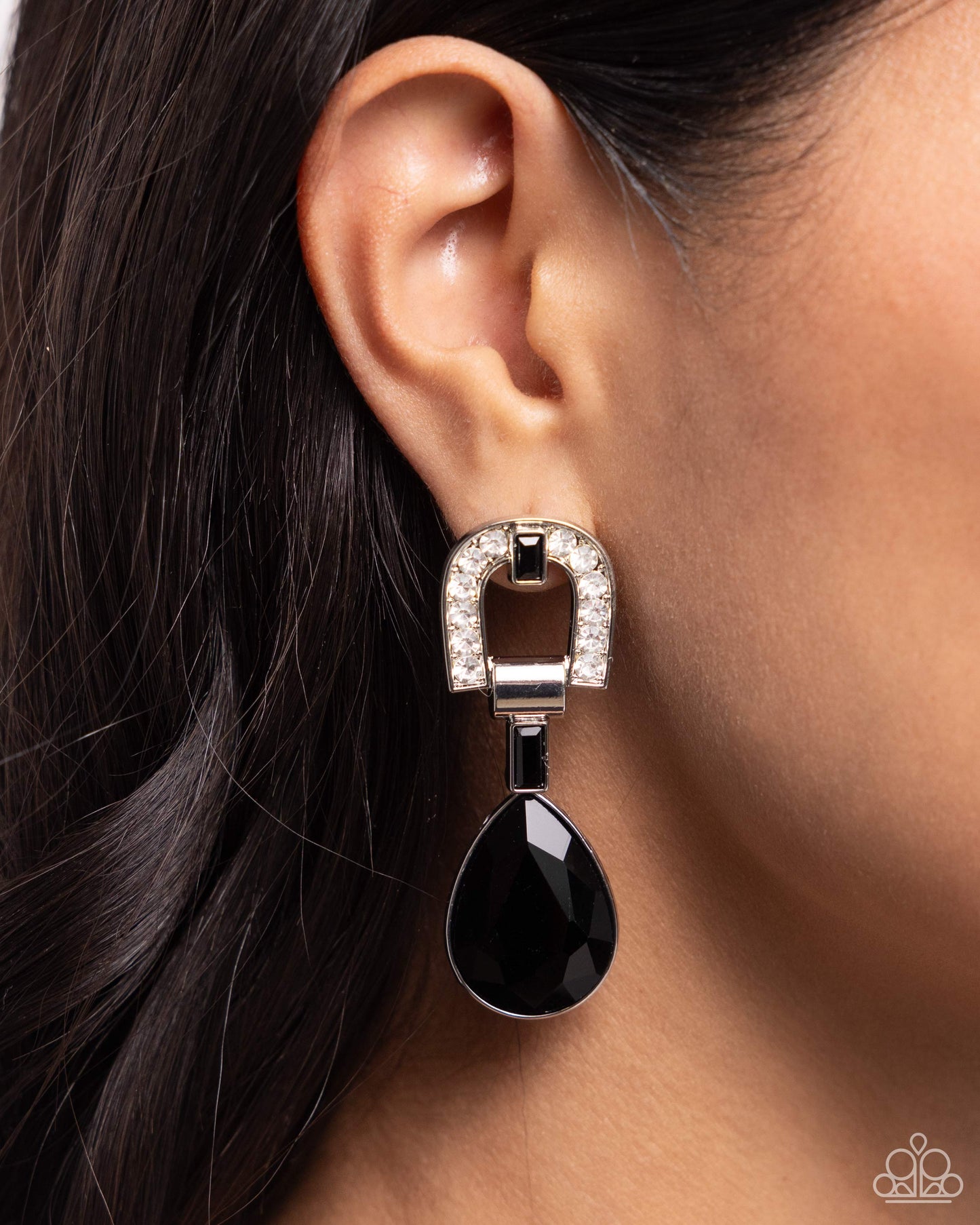In ARCHING Order - Black Paparazzi Accessories