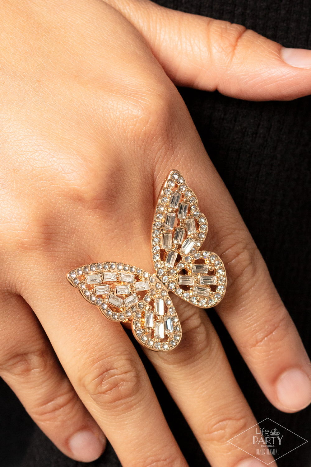 Flauntable Flutter - Gold Paparazzi Accessories