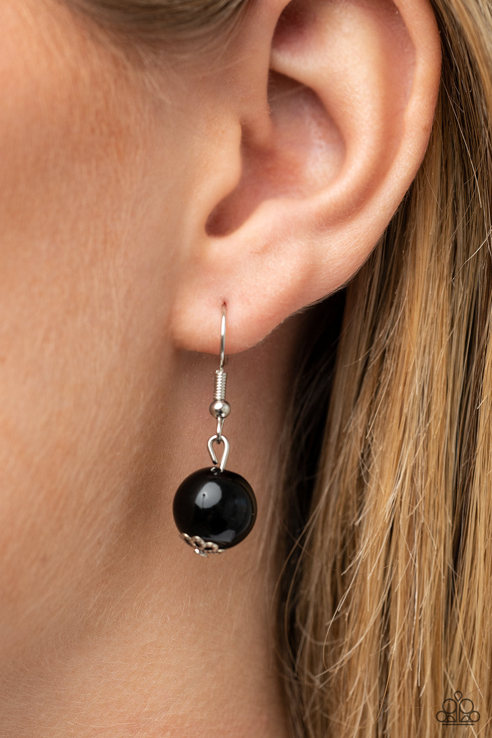 Yacht Catch - Black Paparazzi Accessories