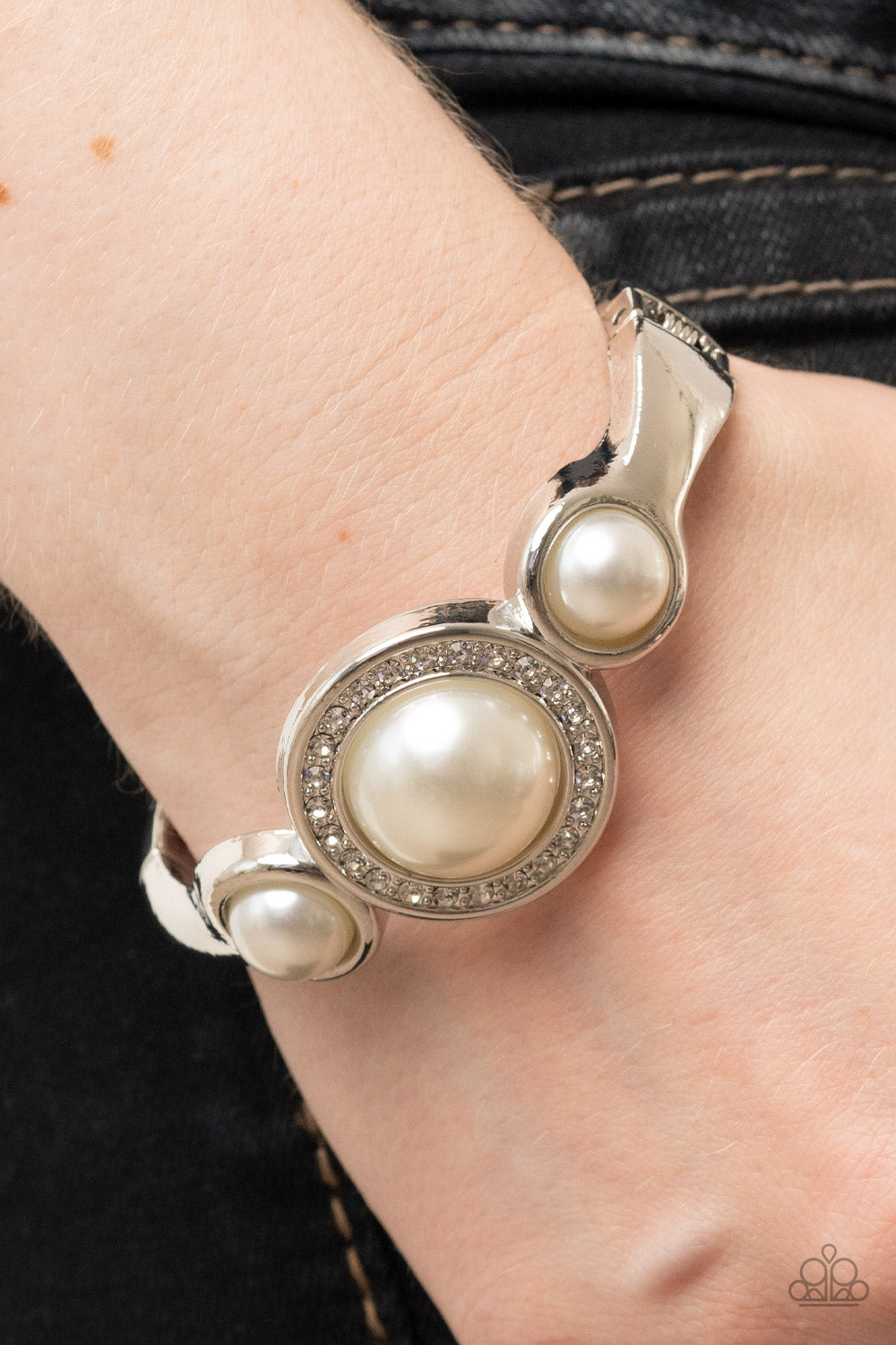 Debutante Daydream - White Paparazzi Accessories