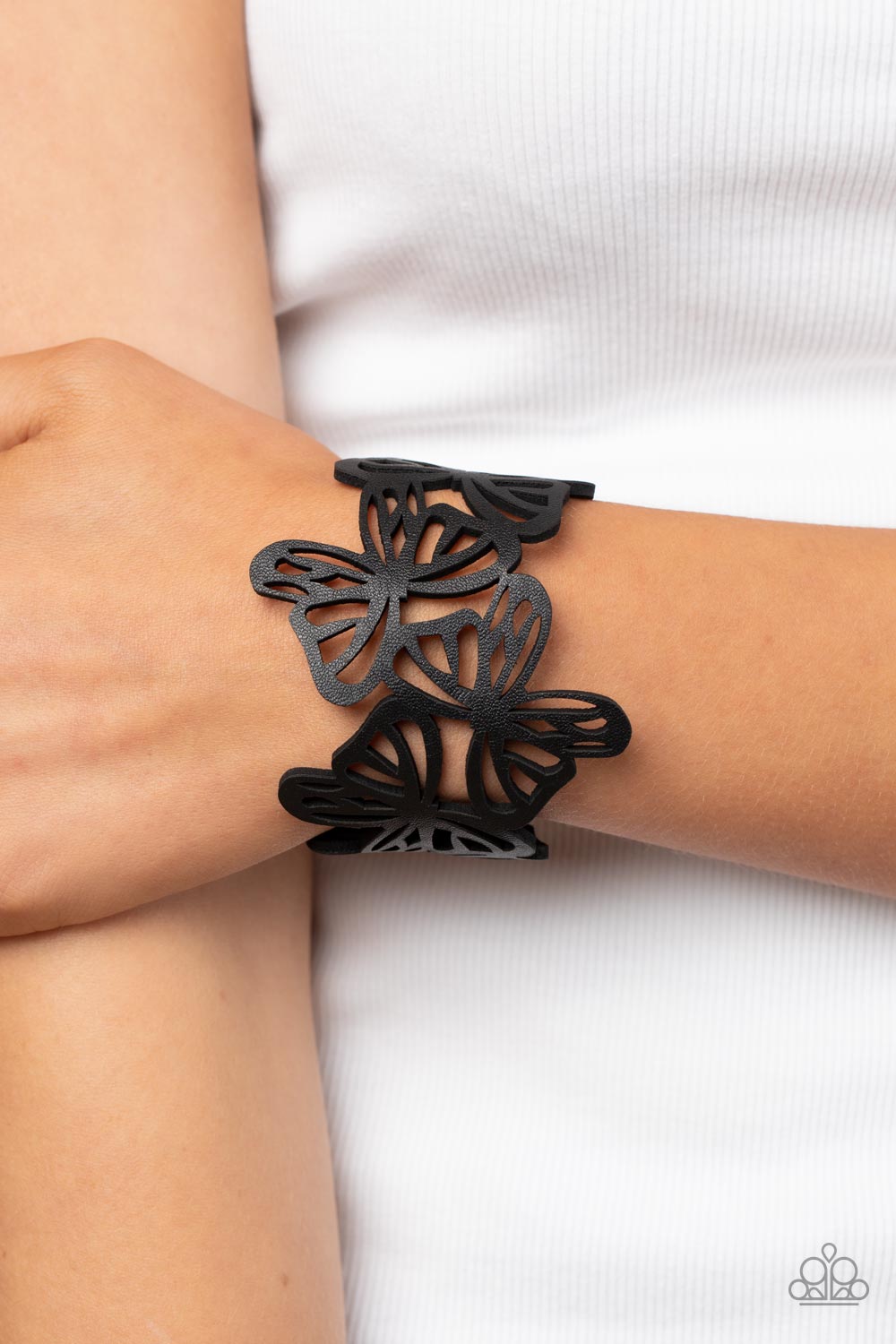 Butterfly Breeze - Black Paparazzi Accessories