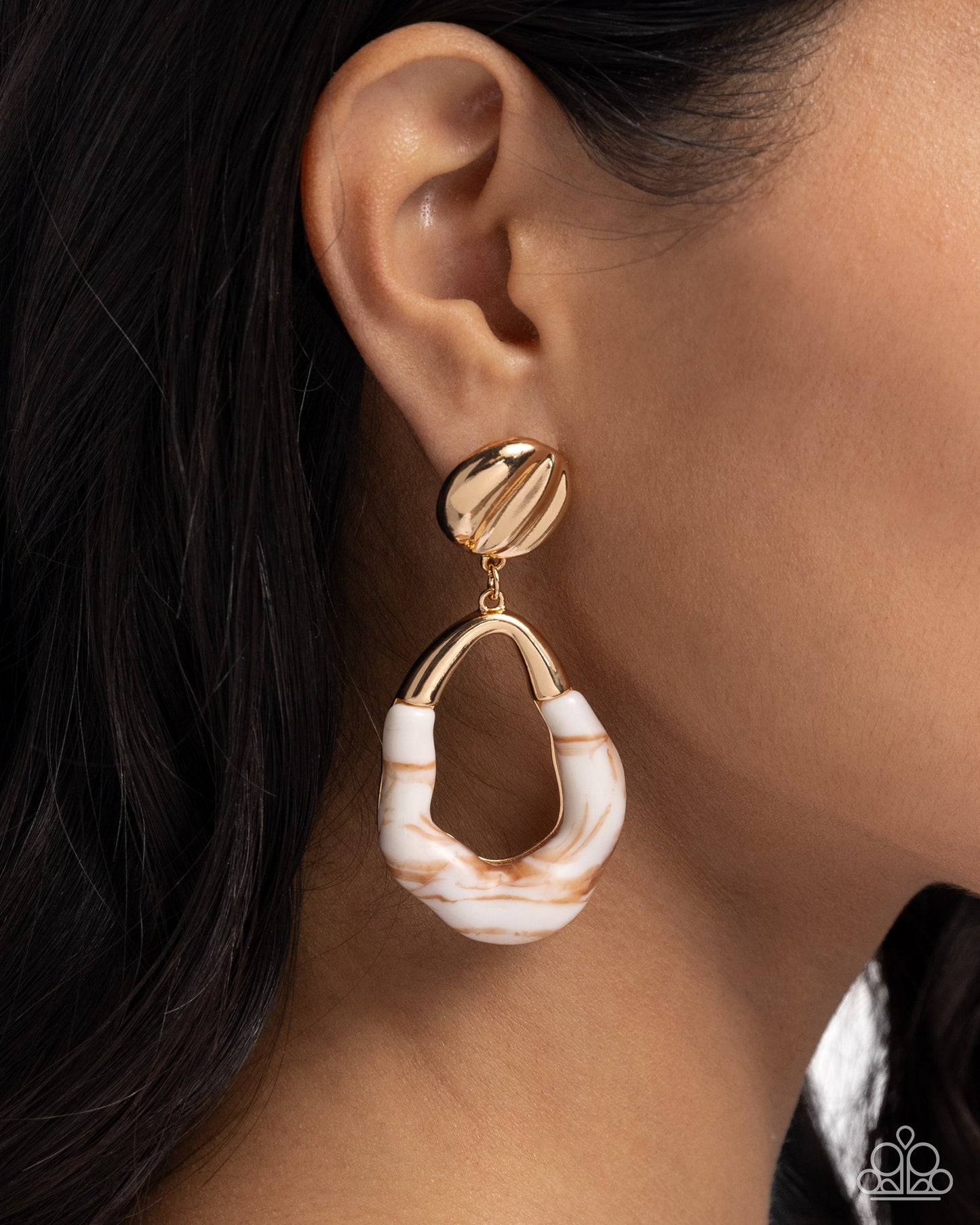 High-Sheen Swirls - Gold Paparazzi Accessories