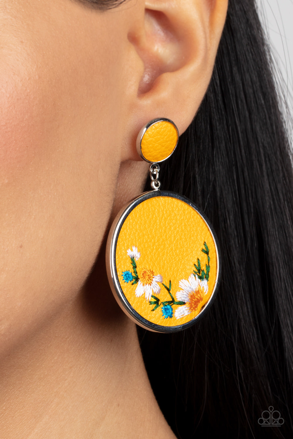 Embroidered Gardens - Yellow Paparazzi Accessories