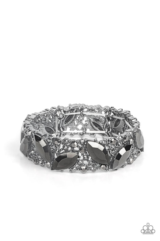 Full Body Chills - Black Paparazzi Accessories