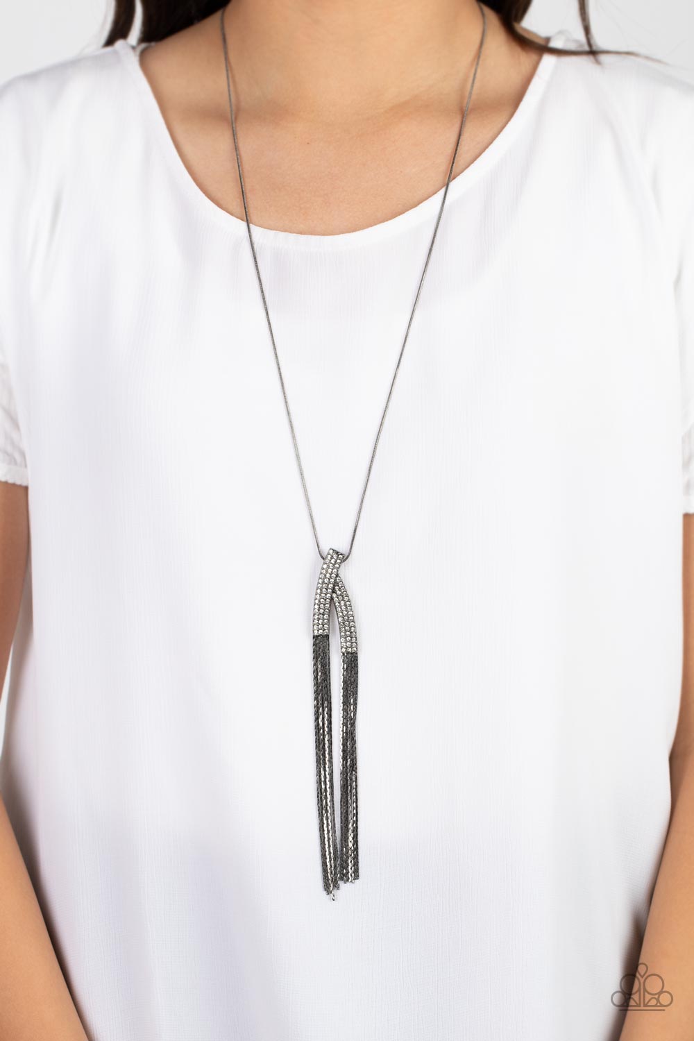 Out of the SWAY - Black Paparazzi Accessories